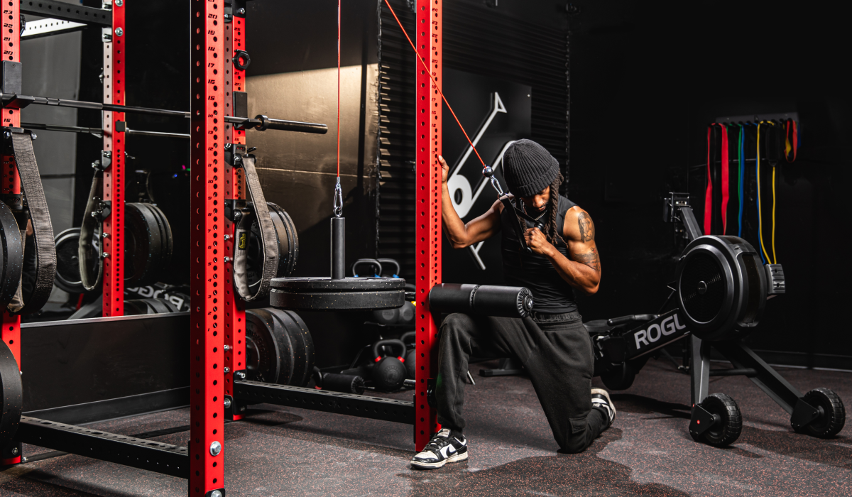 Cable Shoulder Workout: Exercises to Build Bigger Delts at Home